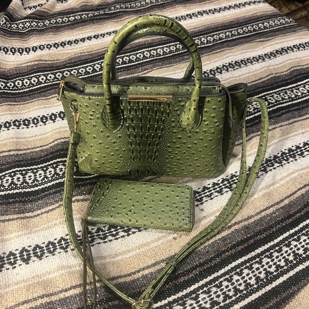 Olive Green Textured Satchel Handbag with Matching Wallet - Picture 2 of 4